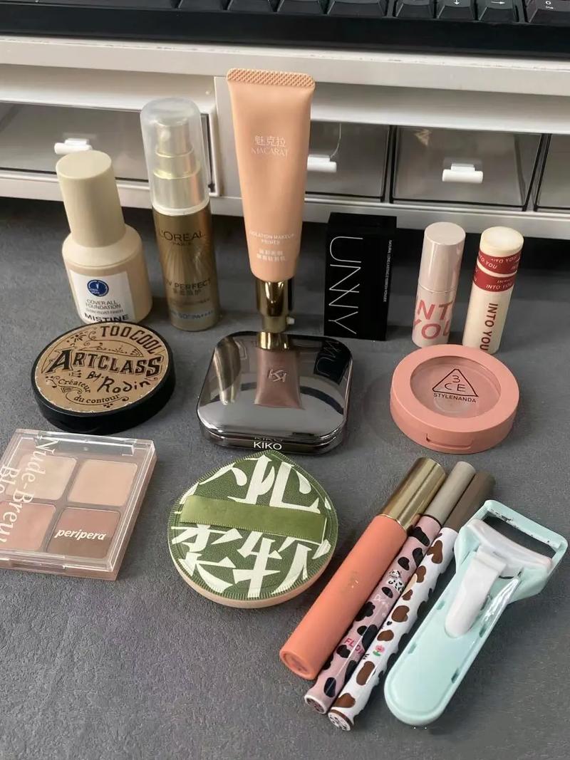 普通女生不踩雷的1套精簡化妝品日常用品